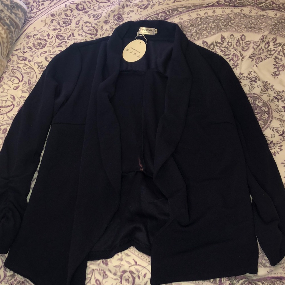 Navy blue fitted blazer